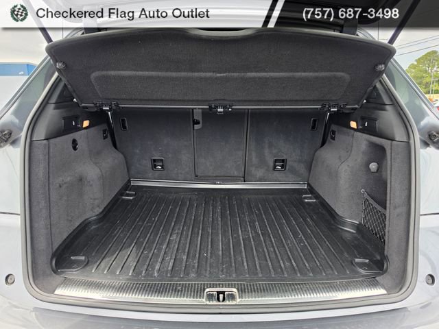 Used 2017 Audi Q5 2.0T Premium Plus w/ Technology Package AWD/4WD image 16