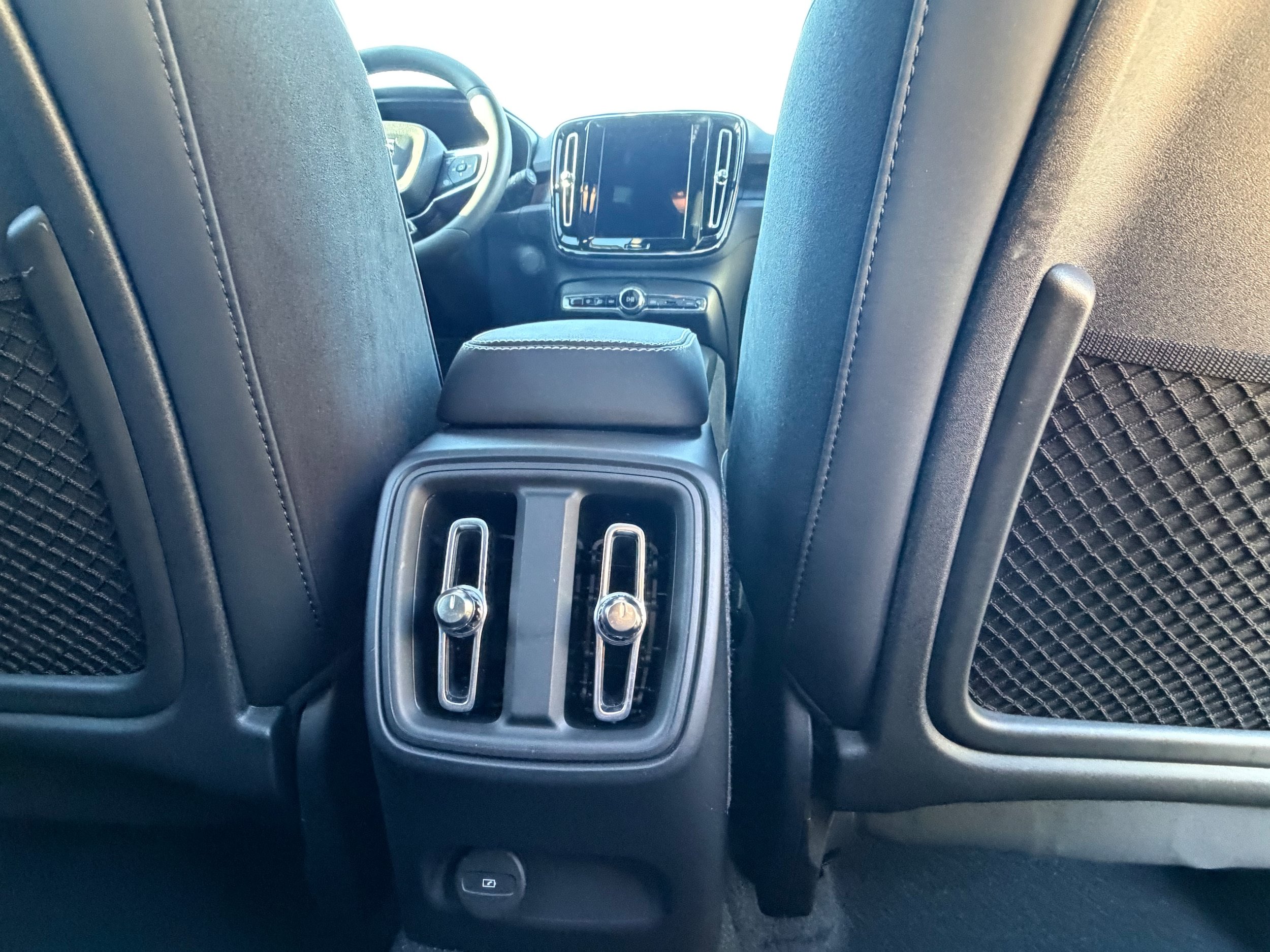 Certified 2024 Volvo XC40 Recharge Plus w/ Protection Package Premier RWD image 14