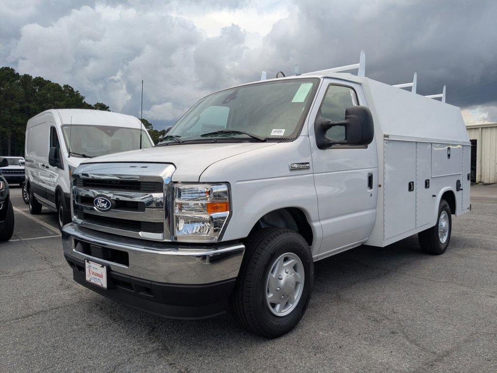 New 2026 Ford E-350 and Econoline 350 Super Duty w/ Power Equipment Group image 8