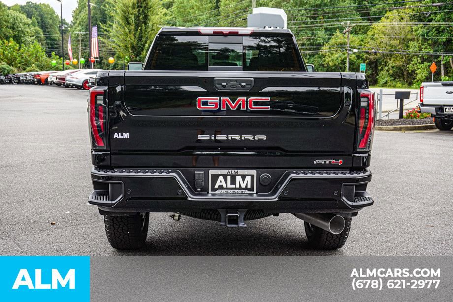 Used 2025 GMC Sierra 2500 AT4 image 11