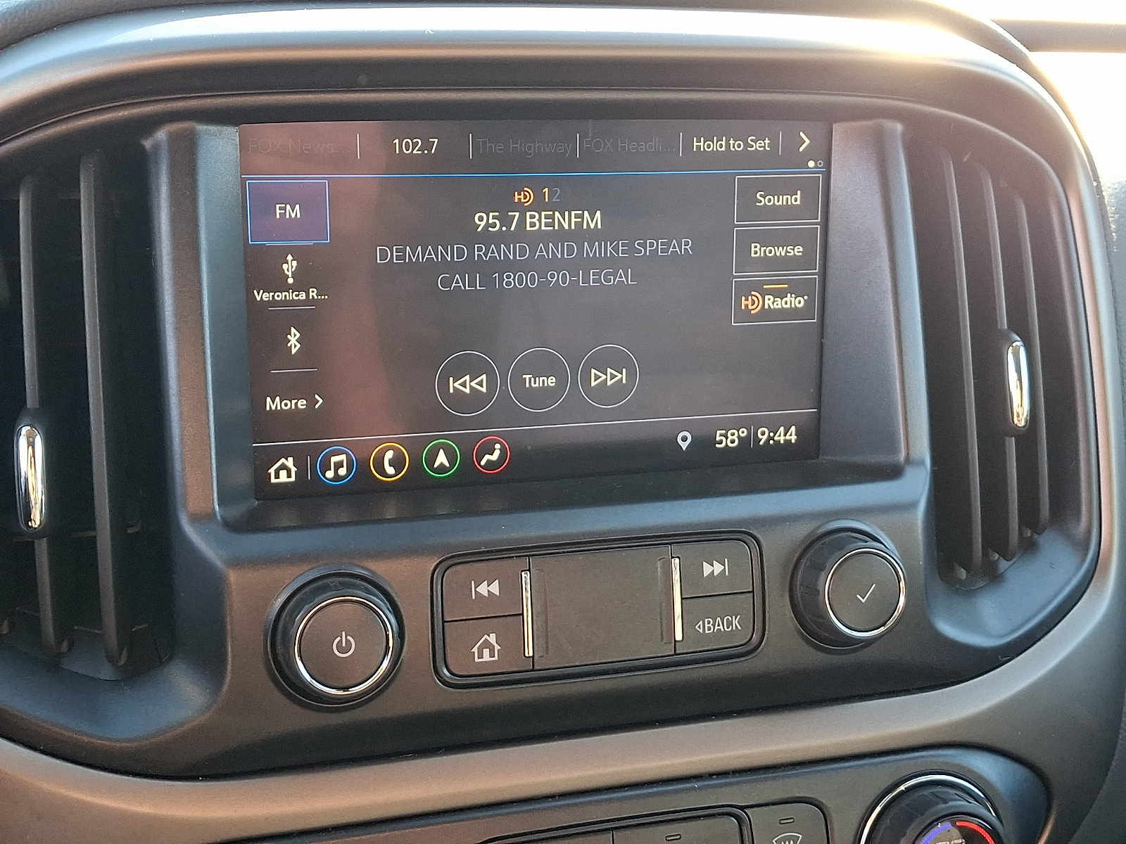 Used 2021 Chevrolet Colorado Z71 w/ Safety Package AWD/4WD image 17