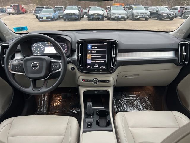 Used 2019 Volvo XC40 T5 Momentum image 19