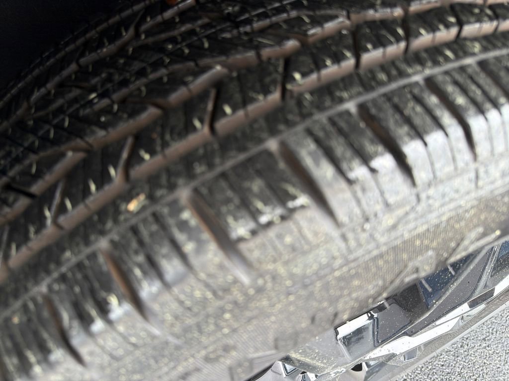 New 2026 Chevrolet Traverse LT w/ Midnight/Sport Edition image 28