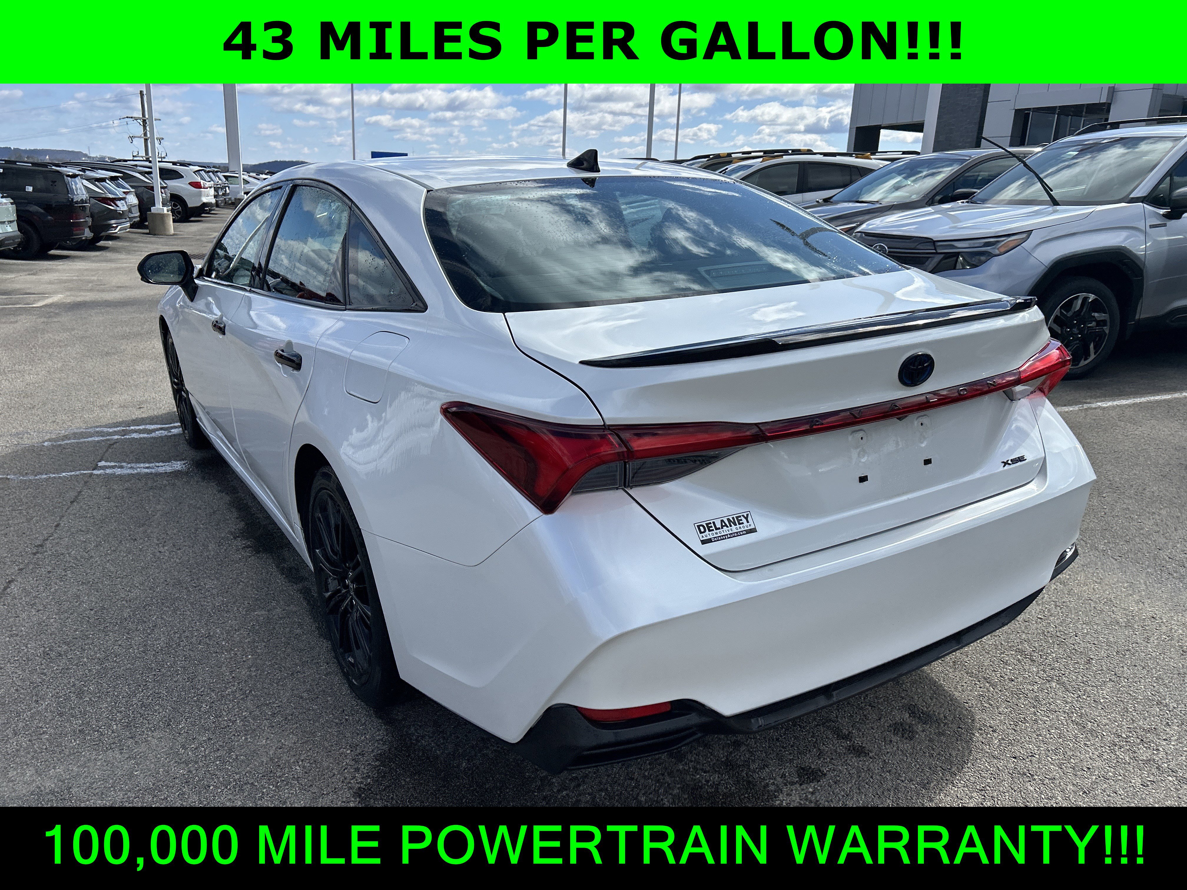 Used 2022 Toyota Avalon XSE image 15
