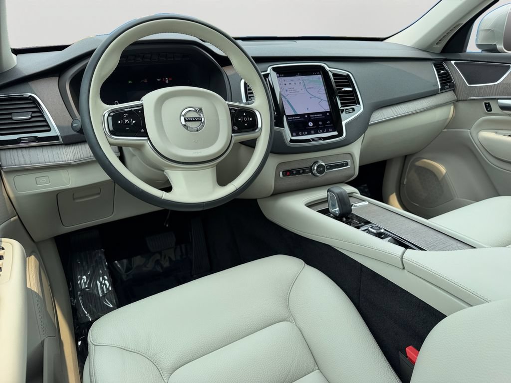Certified 2023 Volvo XC90 B6 Plus AWD/4WD image 13