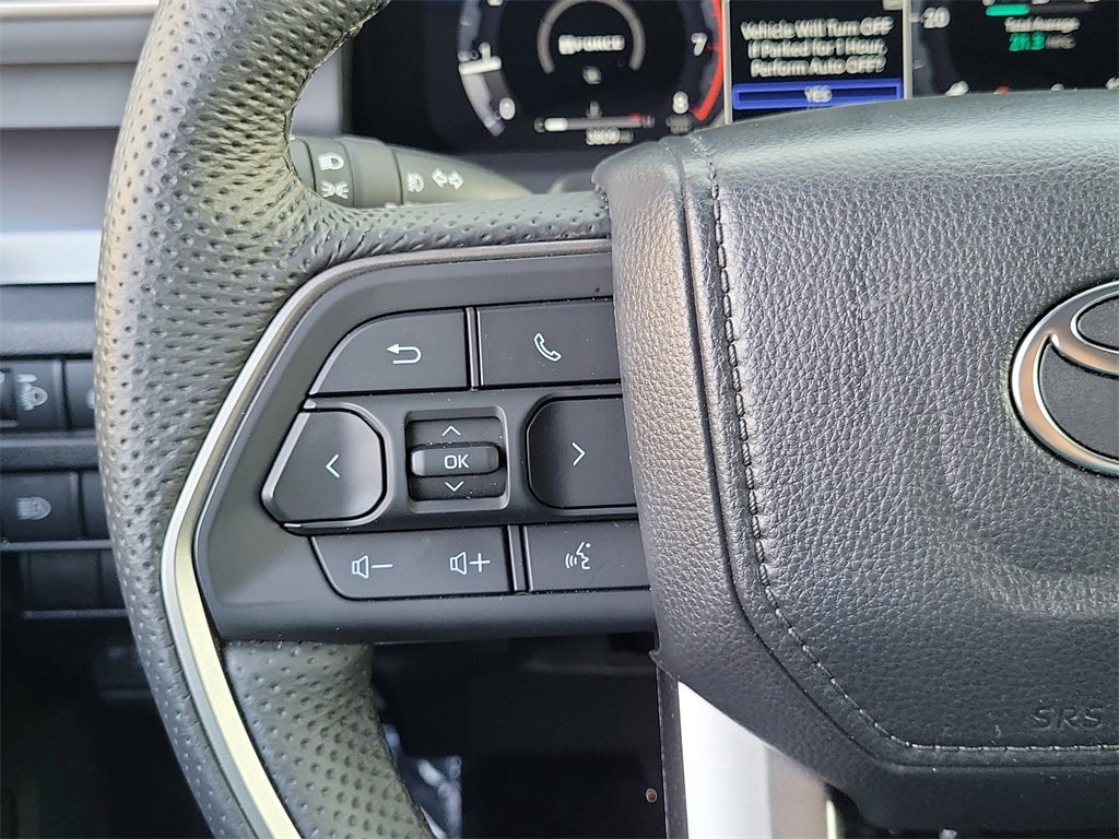 Used 2025 Toyota Tacoma TRD Off-Road image 5