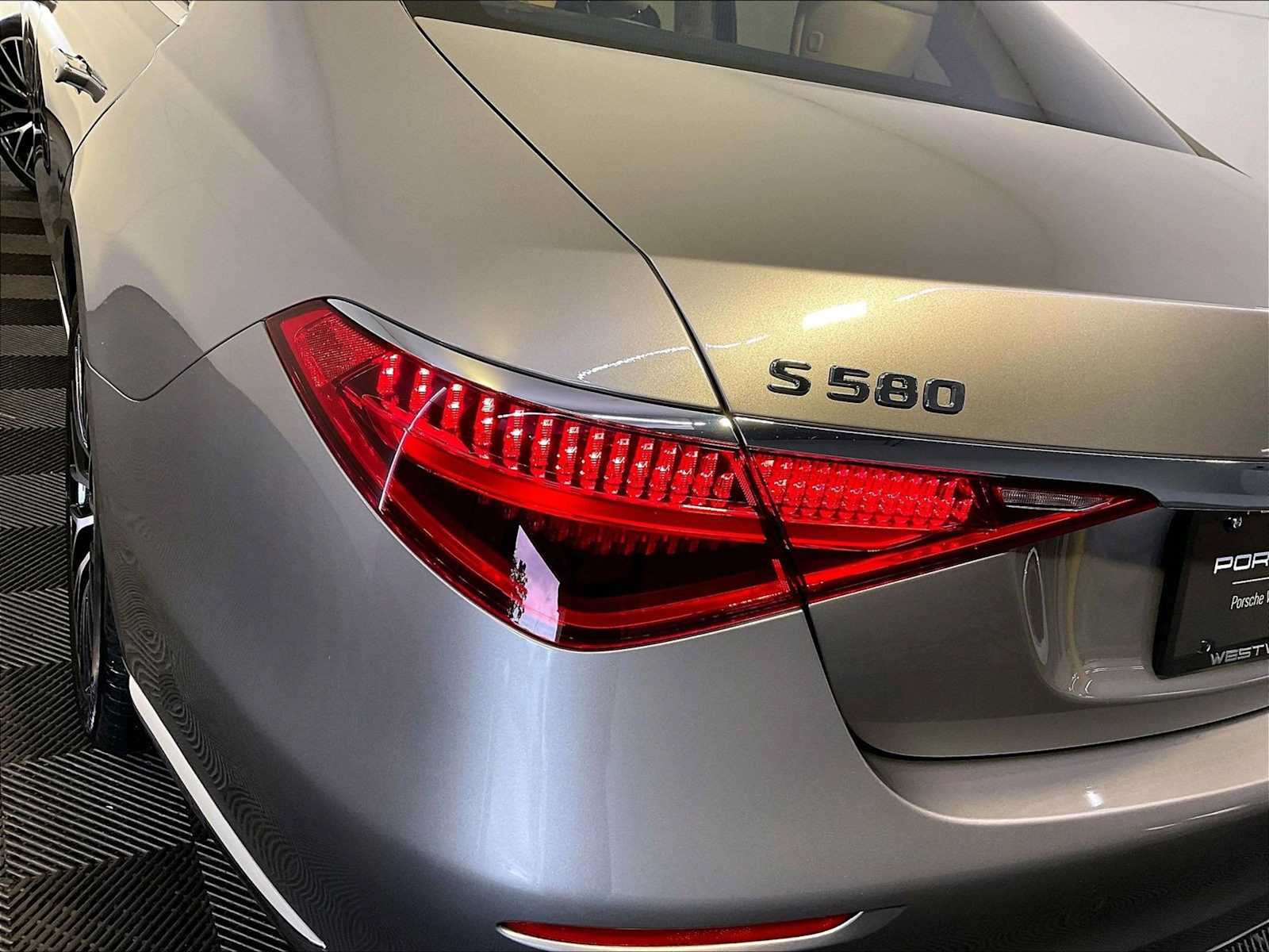 Used 2024 Mercedes-Benz S 580 4MATIC Sedan image 30