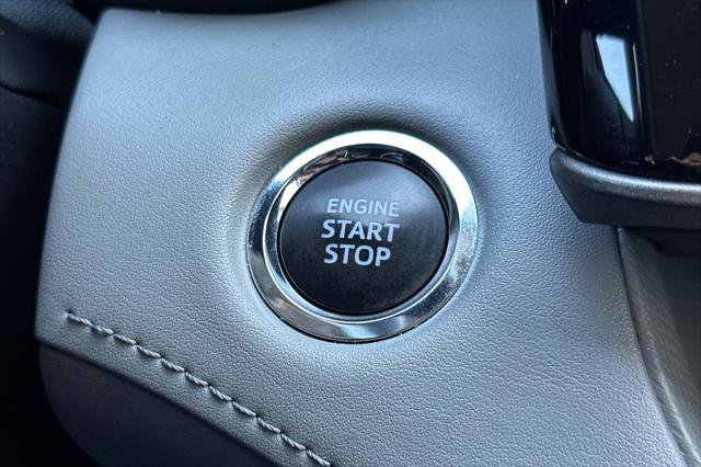 Certified 2023 Toyota Highlander L image 25