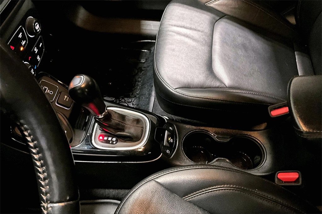 Used 2021 Jeep Compass Limited image 17