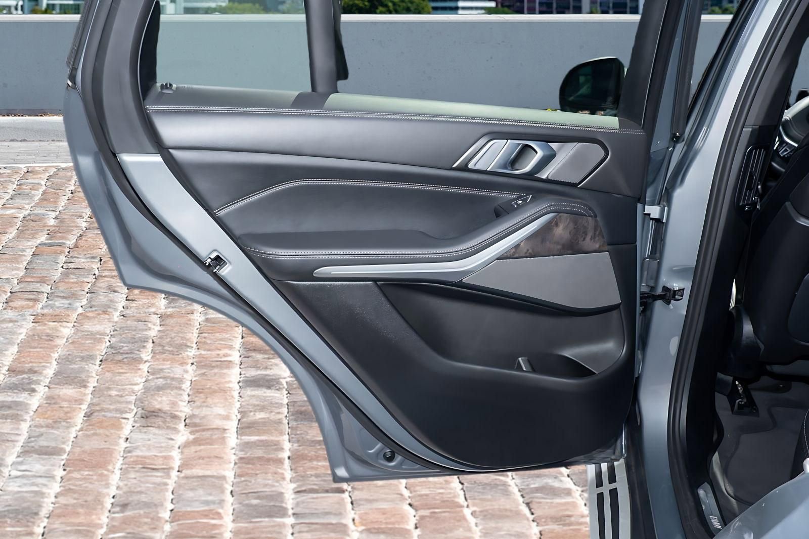 Used 2025 BMW X5 xDrive40i image 12