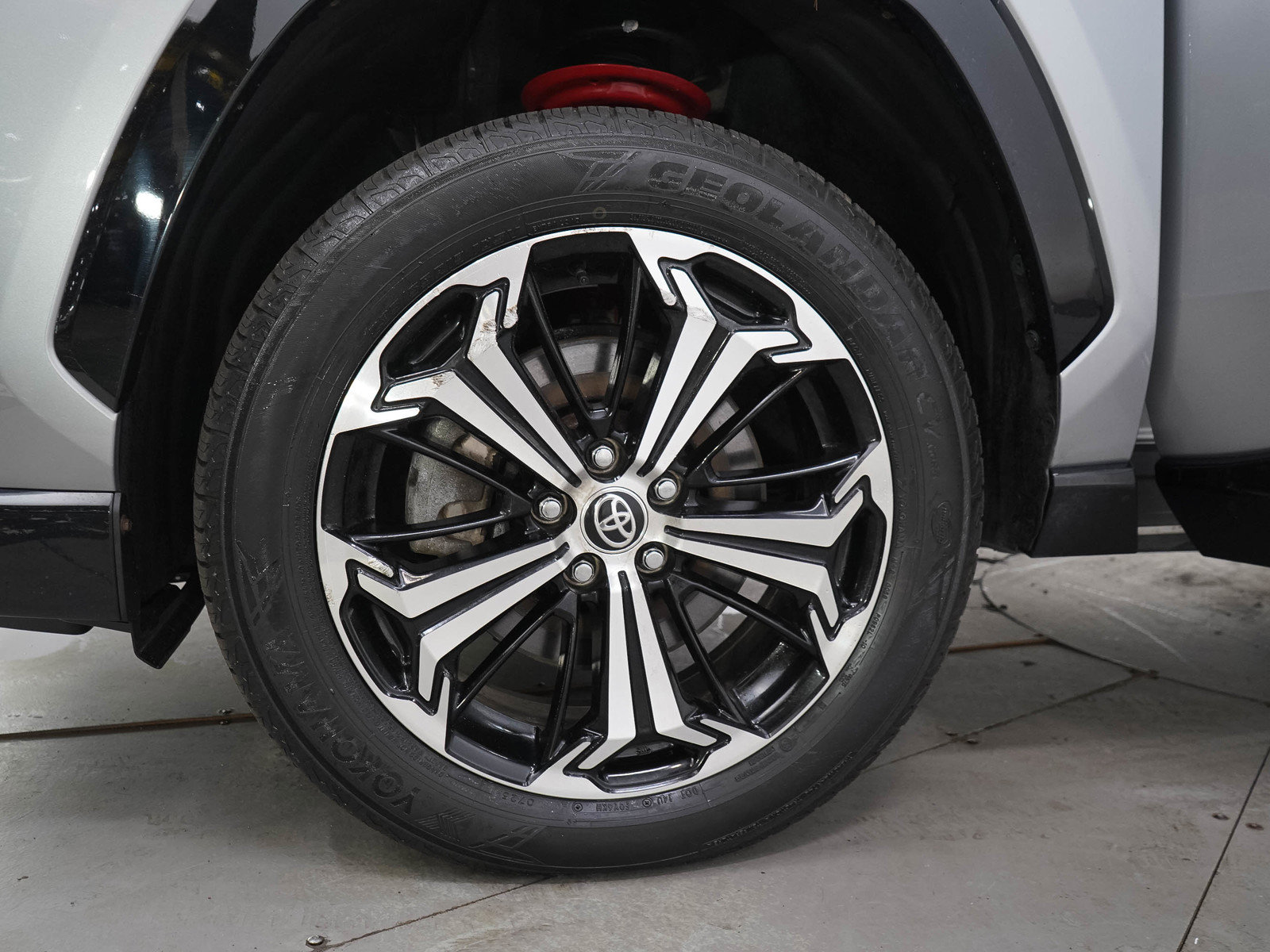 Used 2023 Toyota RAV4 XSE AWD/4WD image 30