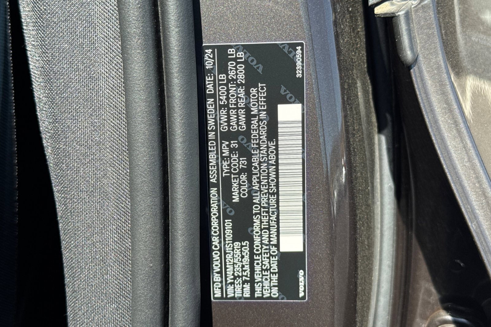 New 2025 Volvo XC60 B5 Core w/ Protection Package Premier image 27
