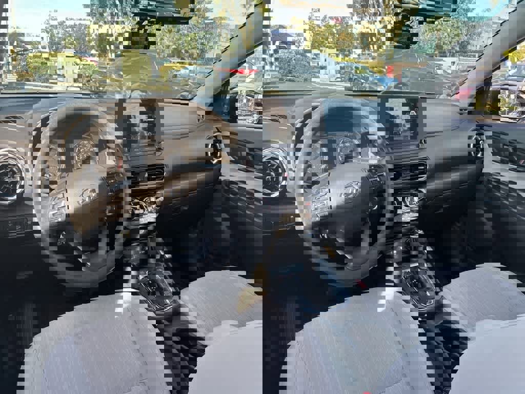 Used 2023 Hyundai Kona SEL image 7