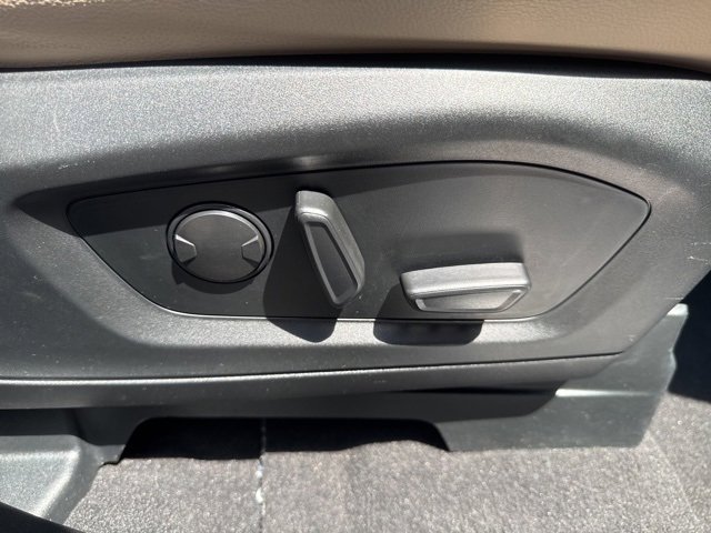 Used 2024 Ford Explorer Limited image 33