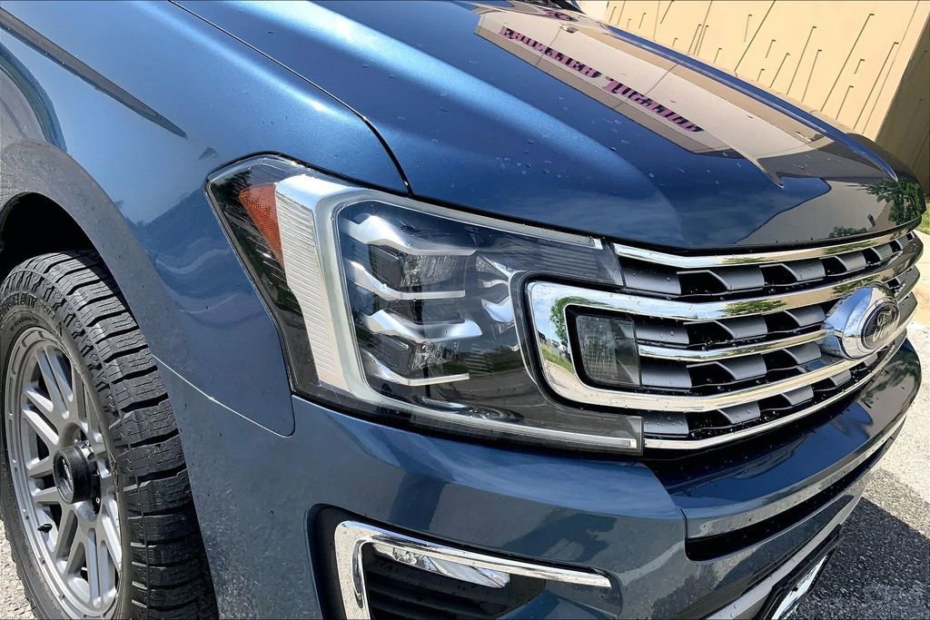 Used 2019 Ford Expedition Limited w/ Equipment Group 302A AWD/4WD image 27