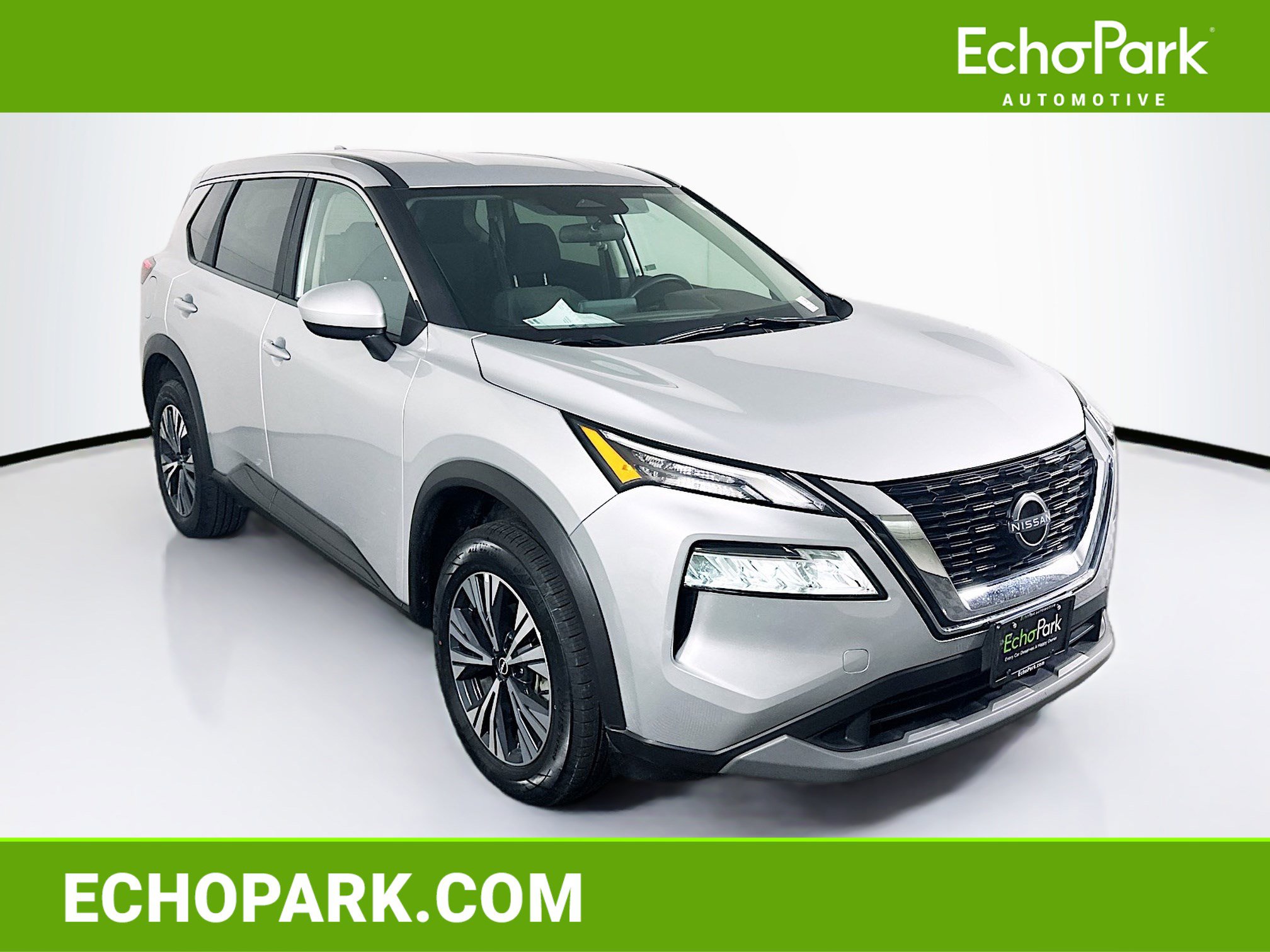 Used 2023 Nissan Rogue SV image 1