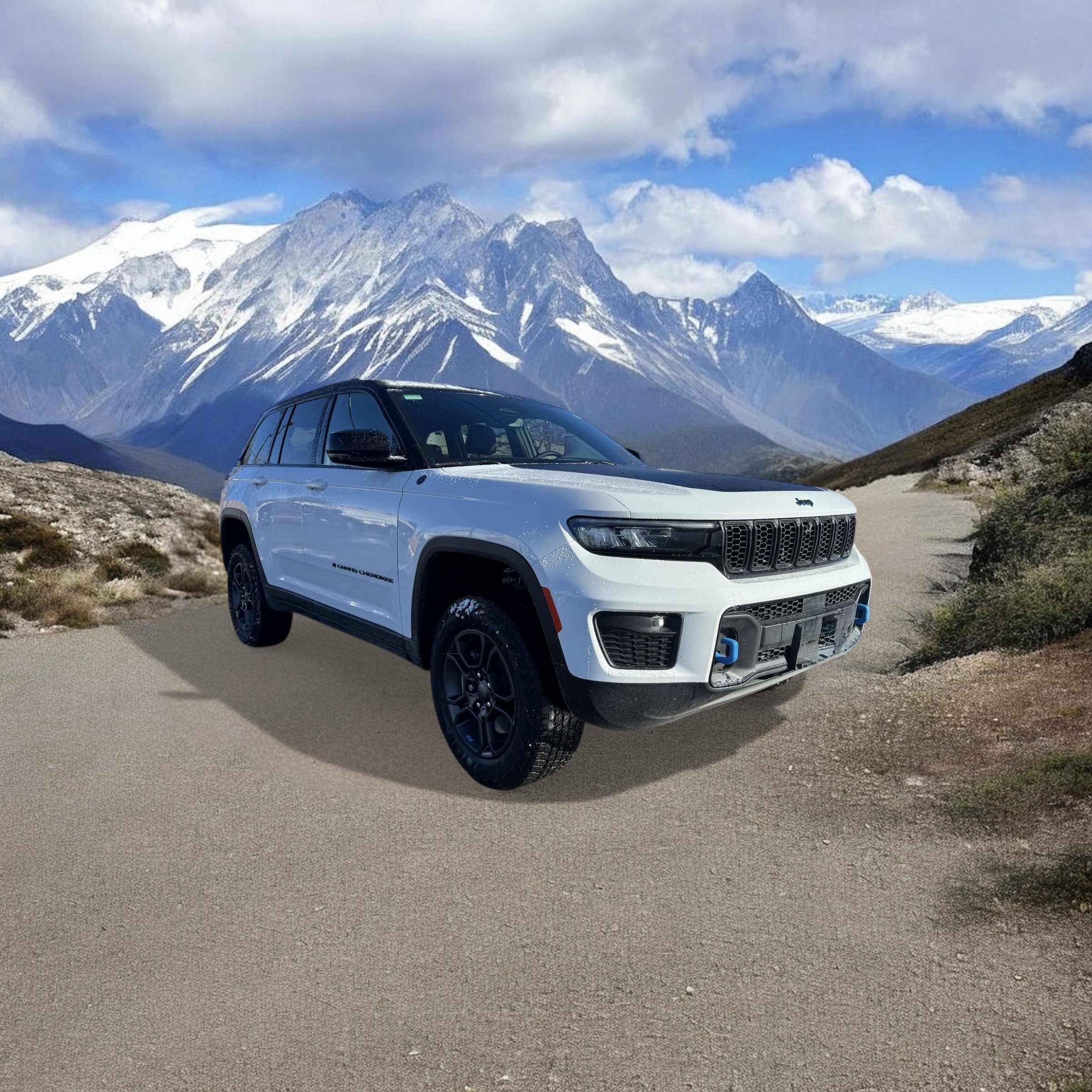 Used 2024 Jeep Grand Cherokee Trailhawk image 7