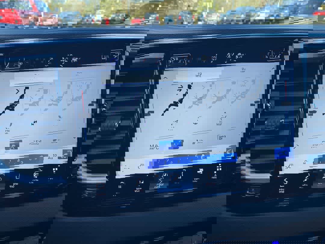 New 2026 Chrysler Voyager LX image 18