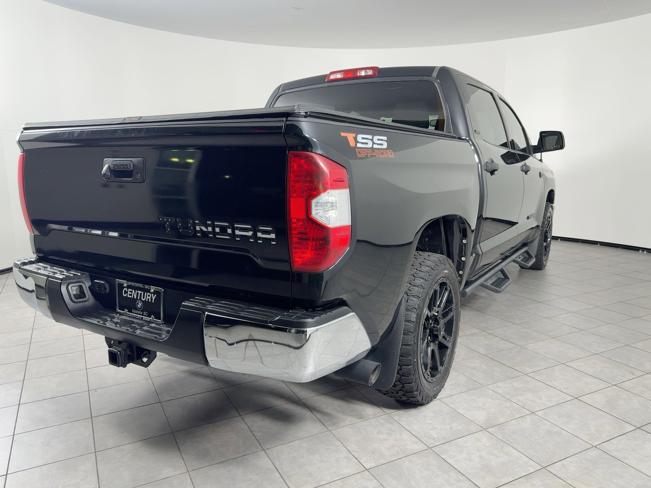 Used 2019 Toyota Tundra SR5 w/ SR5 Upgrade Package image 9