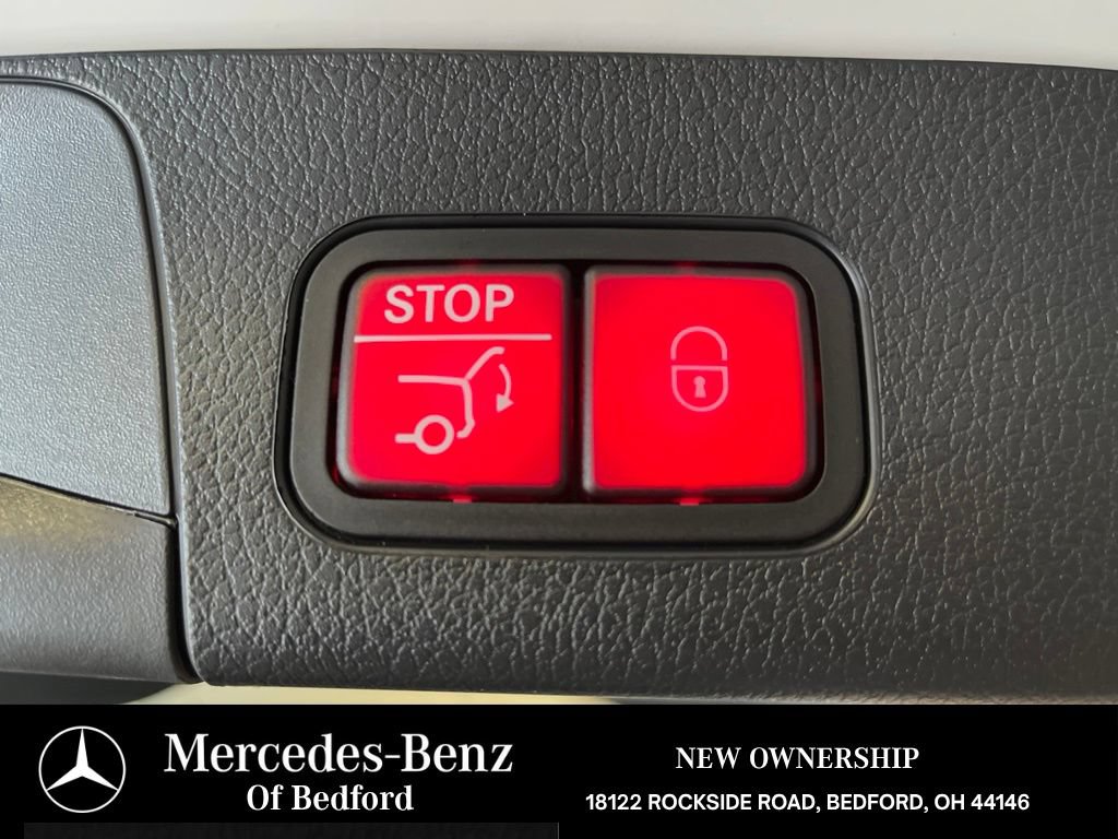 Used 2026 Mercedes-Benz GLB 250 4MATIC image 16