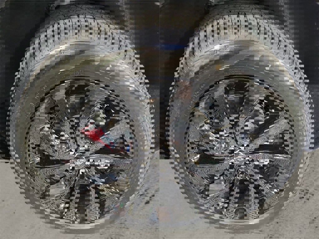 New 2024 Land Rover Discovery Sport Dynamic SE image 10