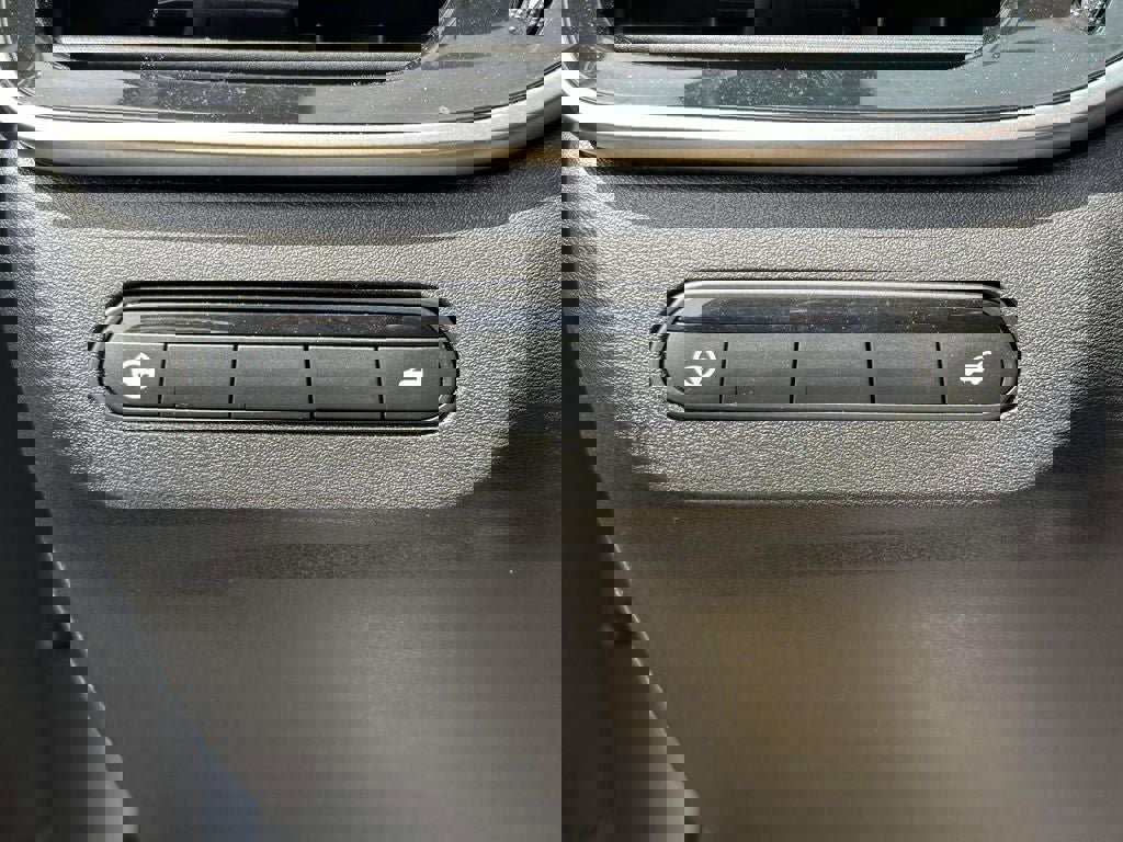 Used 2025 INFINITI QX60 Luxe w/ Black Edition image 24