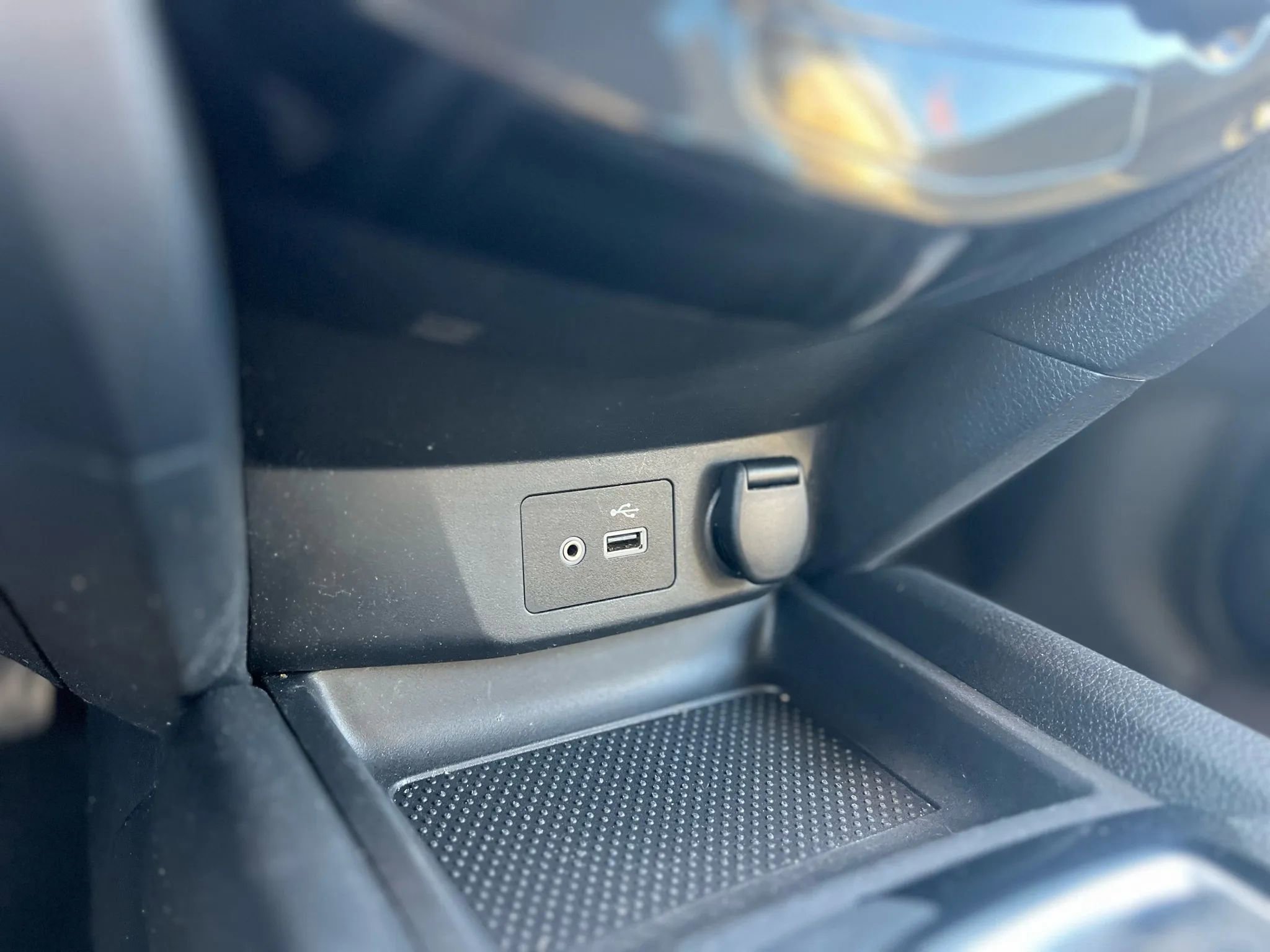 Used 2020 Nissan Rogue SV image 22