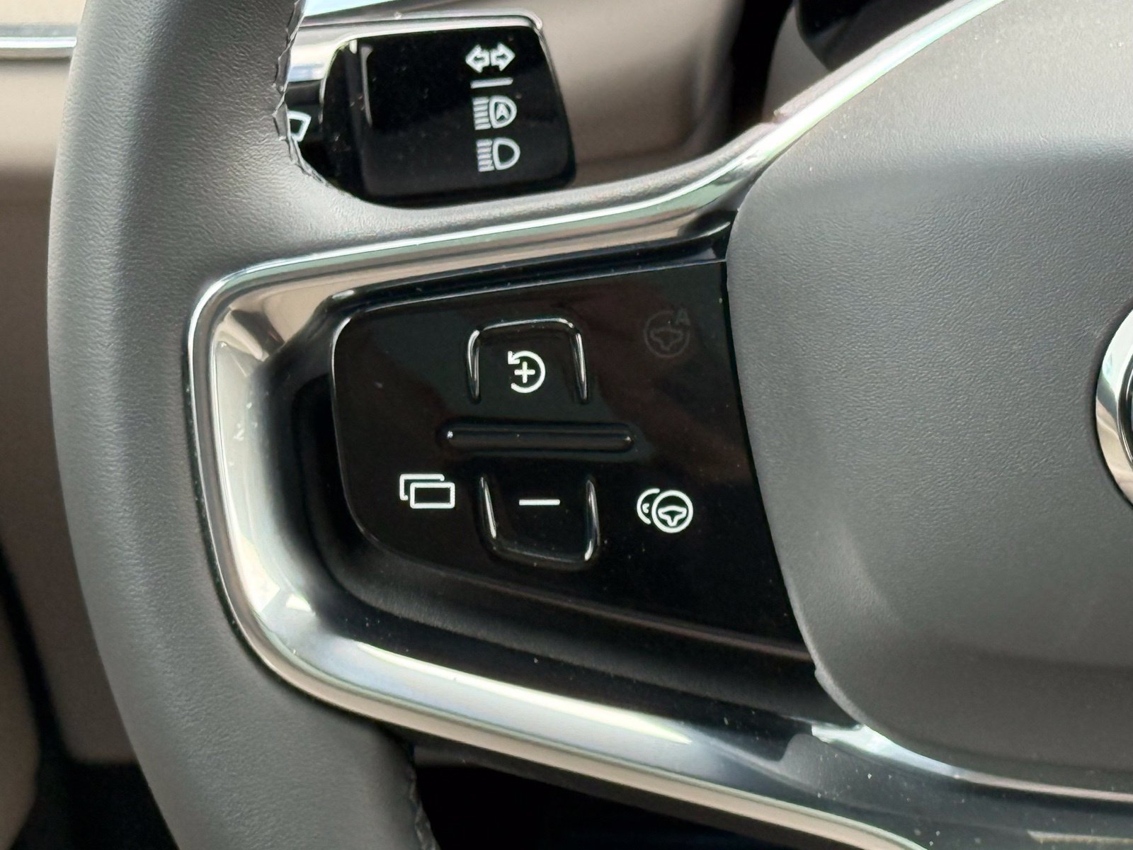 New 2026 Volvo EX90 Ultra AWD/4WD image 34