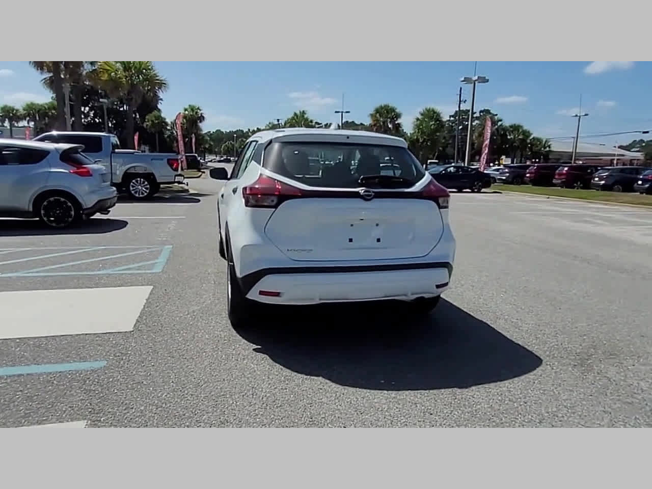 New 2025 Nissan Kicks Play S image 29