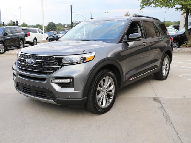Certified 2024 Ford Explorer XLT w/ Equipment Group 202A AWD/4WD image 3