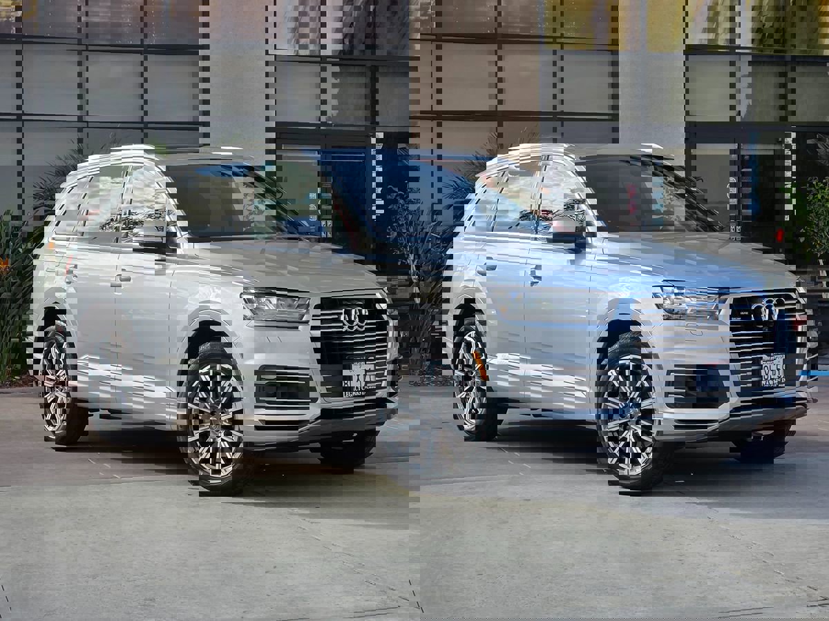 Used 2019 Audi Q7 3.0T Prestige w/ Prestige Package image 3