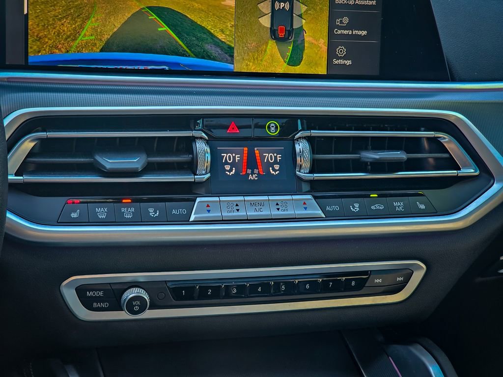 Used 2023 BMW X6 xDrive40i w/ Premium Package image 29