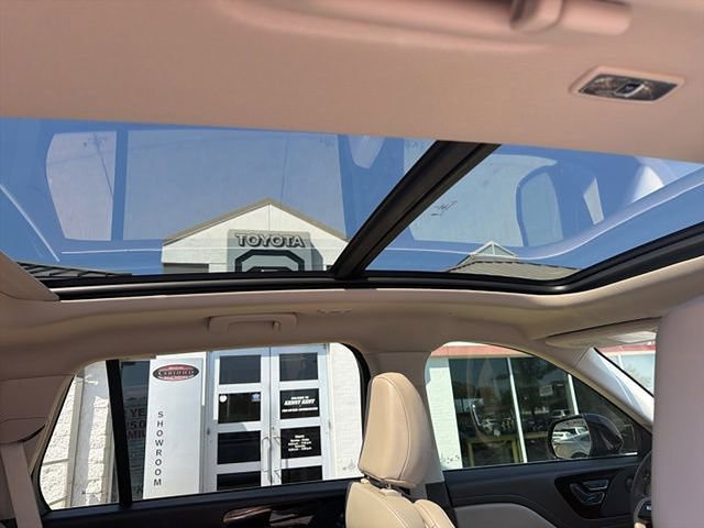 Used 2024 Lincoln Aviator Reserve w/ Equipment Group 201A AWD/4WD image 14