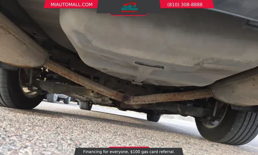 Used 2013 Ford Taurus SE FWD image 13