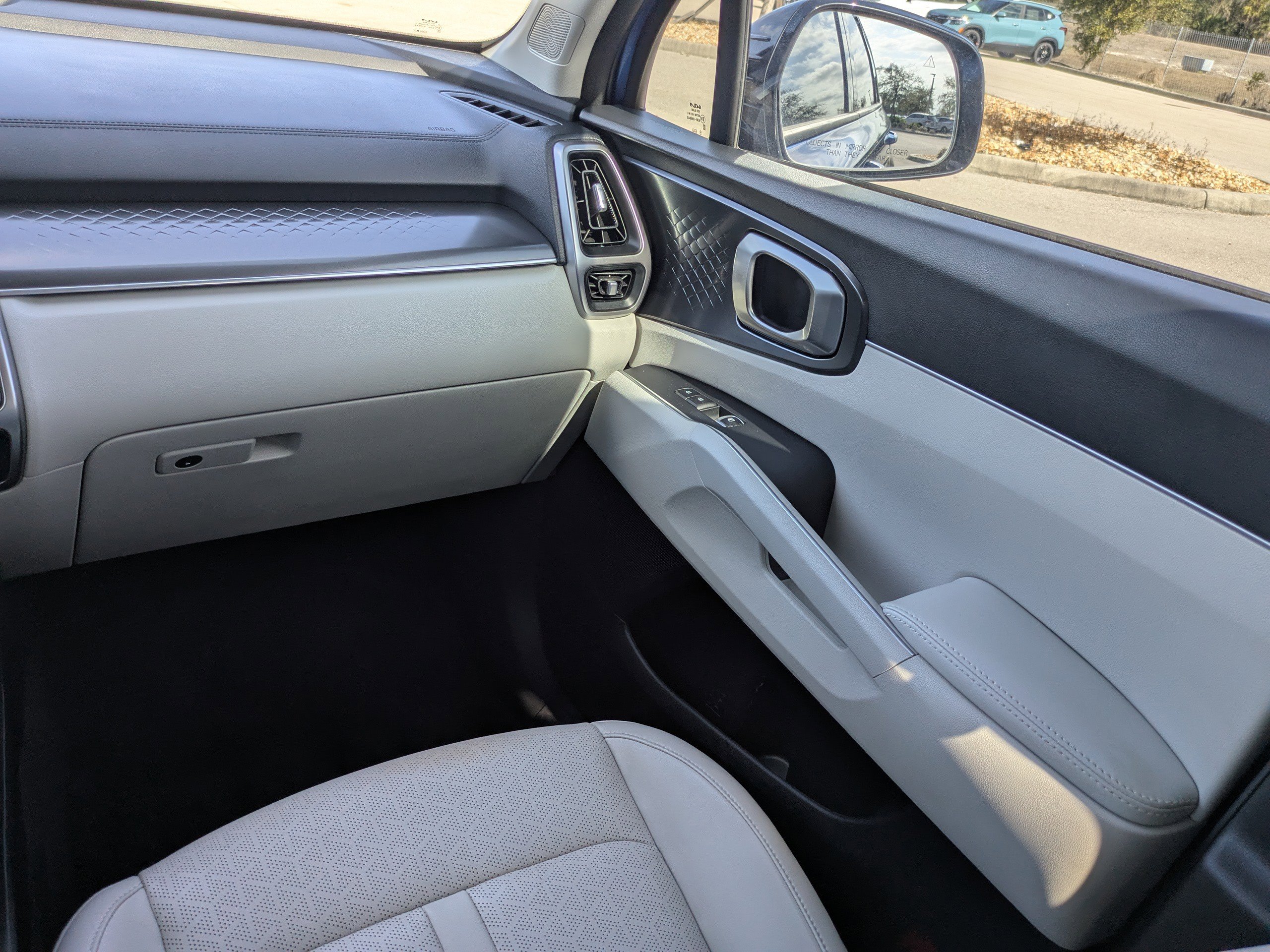 Used 2022 Kia Sorento S image 23