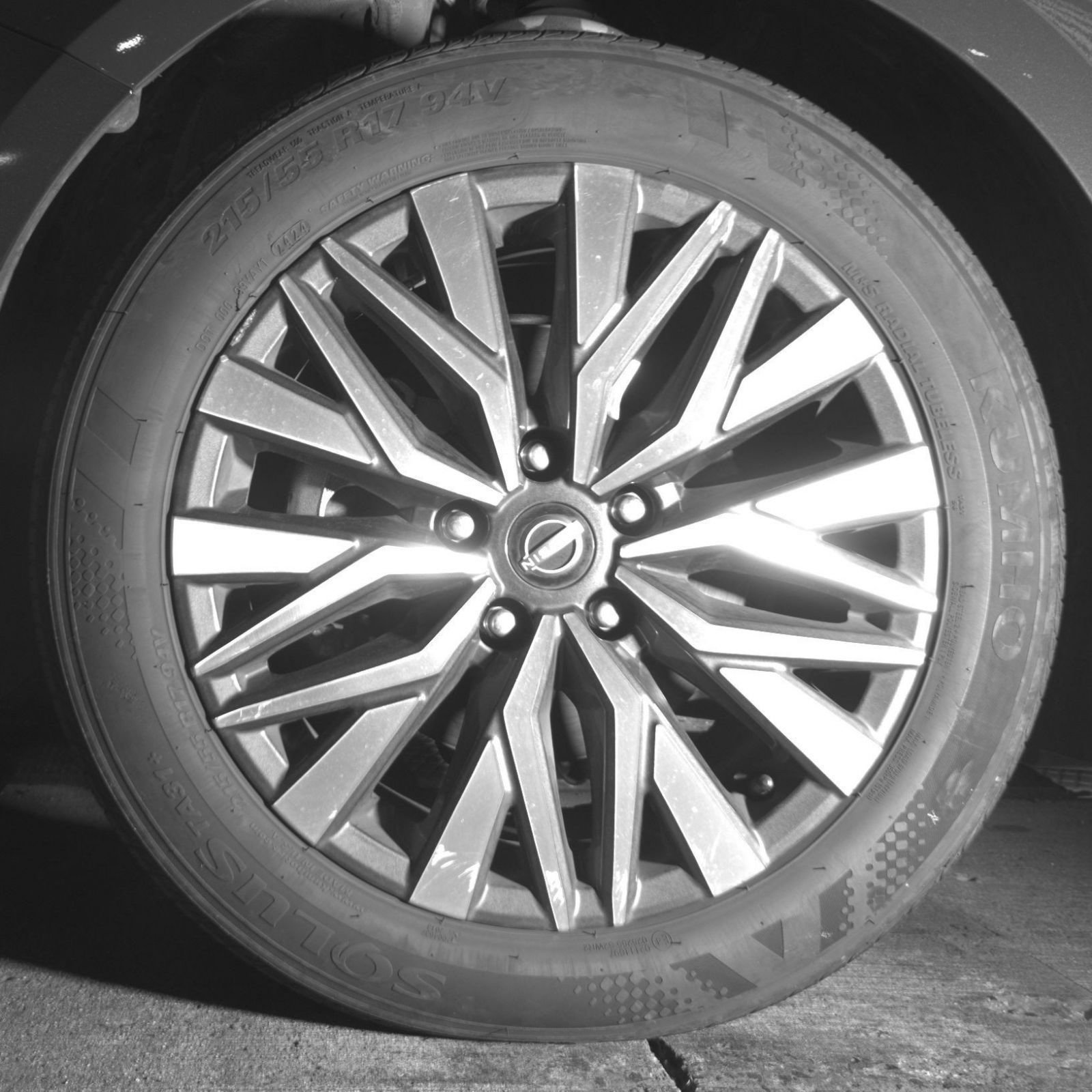Used 2025 Nissan Altima 2.5 SV FWD image 15