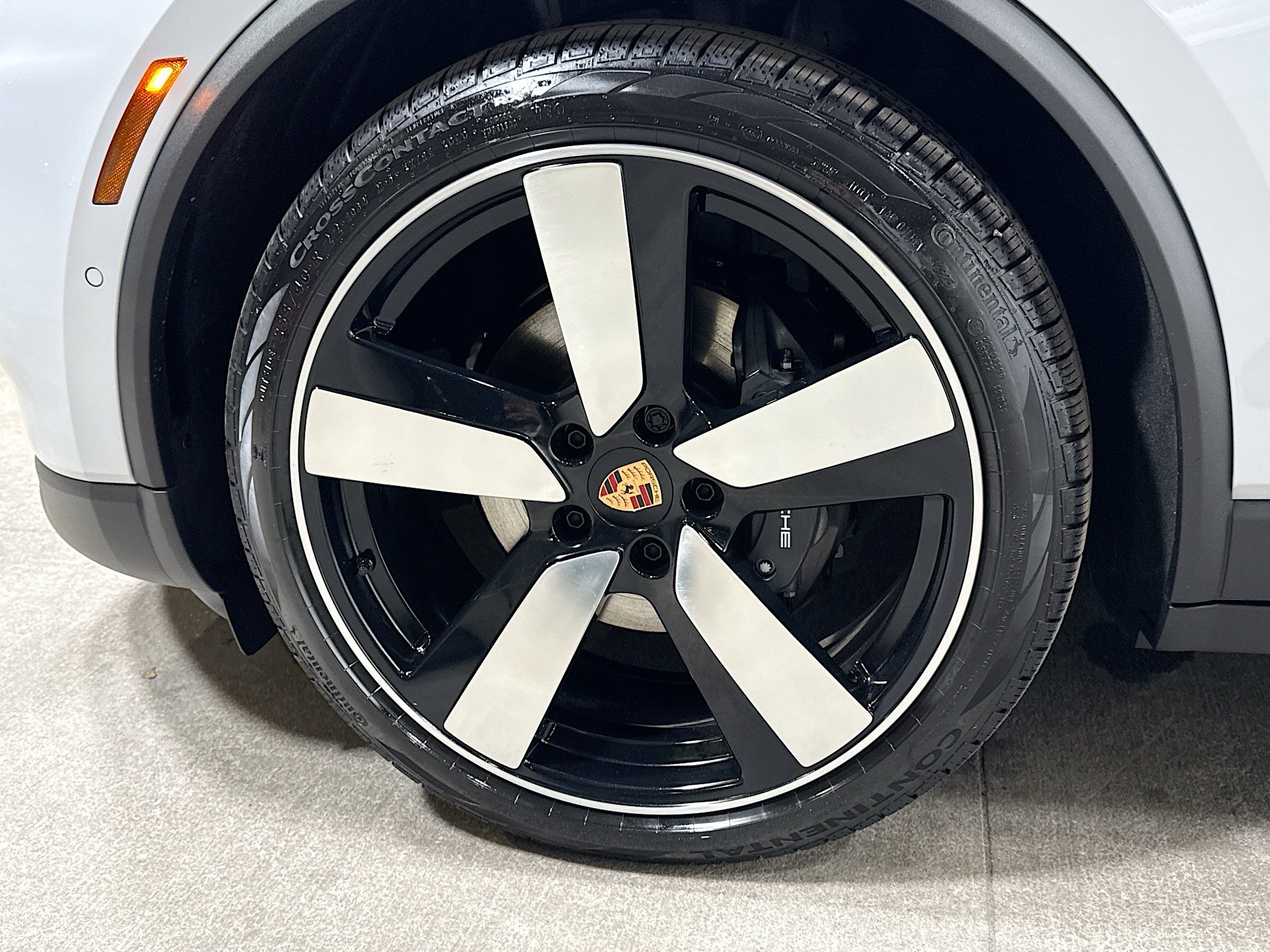 Certified 2026 Porsche Macan Electric RWD image 41