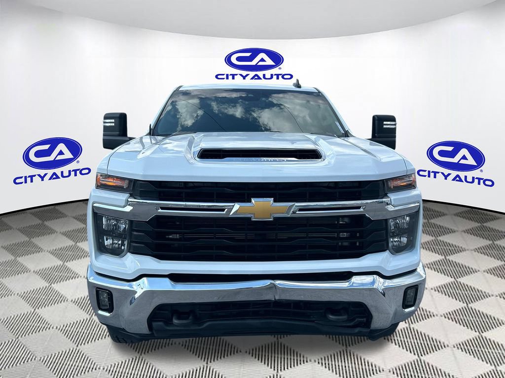 Used 2024 Chevrolet Silverado 2500 LT w/ Convenience Package AWD/4WD image 11