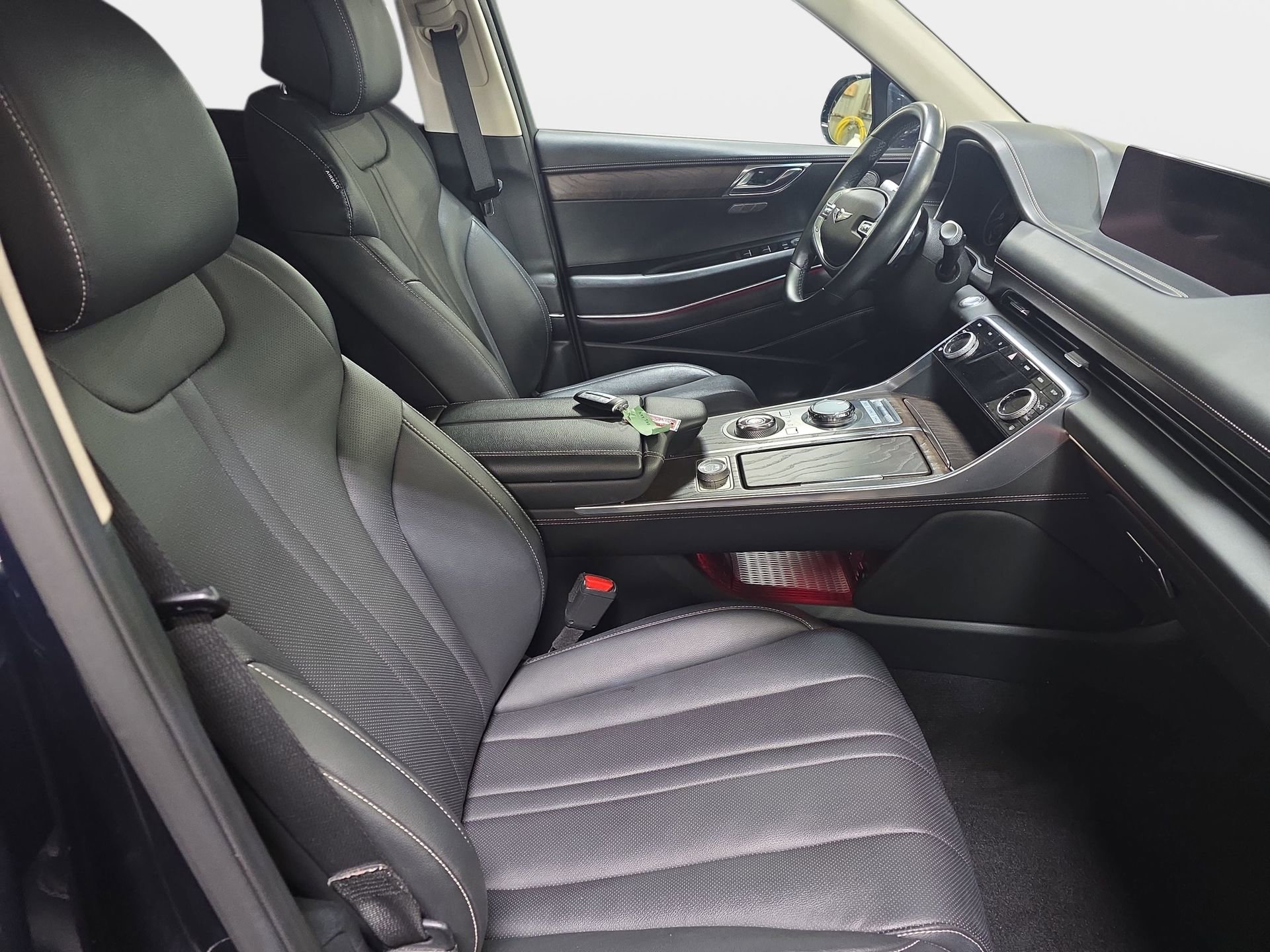 Used 2024 Genesis GV80 2.5T AWD/4WD image 10