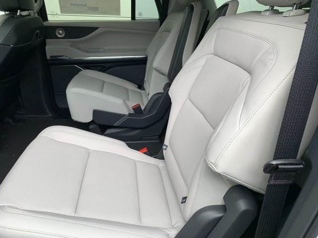 New 2026 Lincoln Navigator L Reserve AWD/4WD image 17