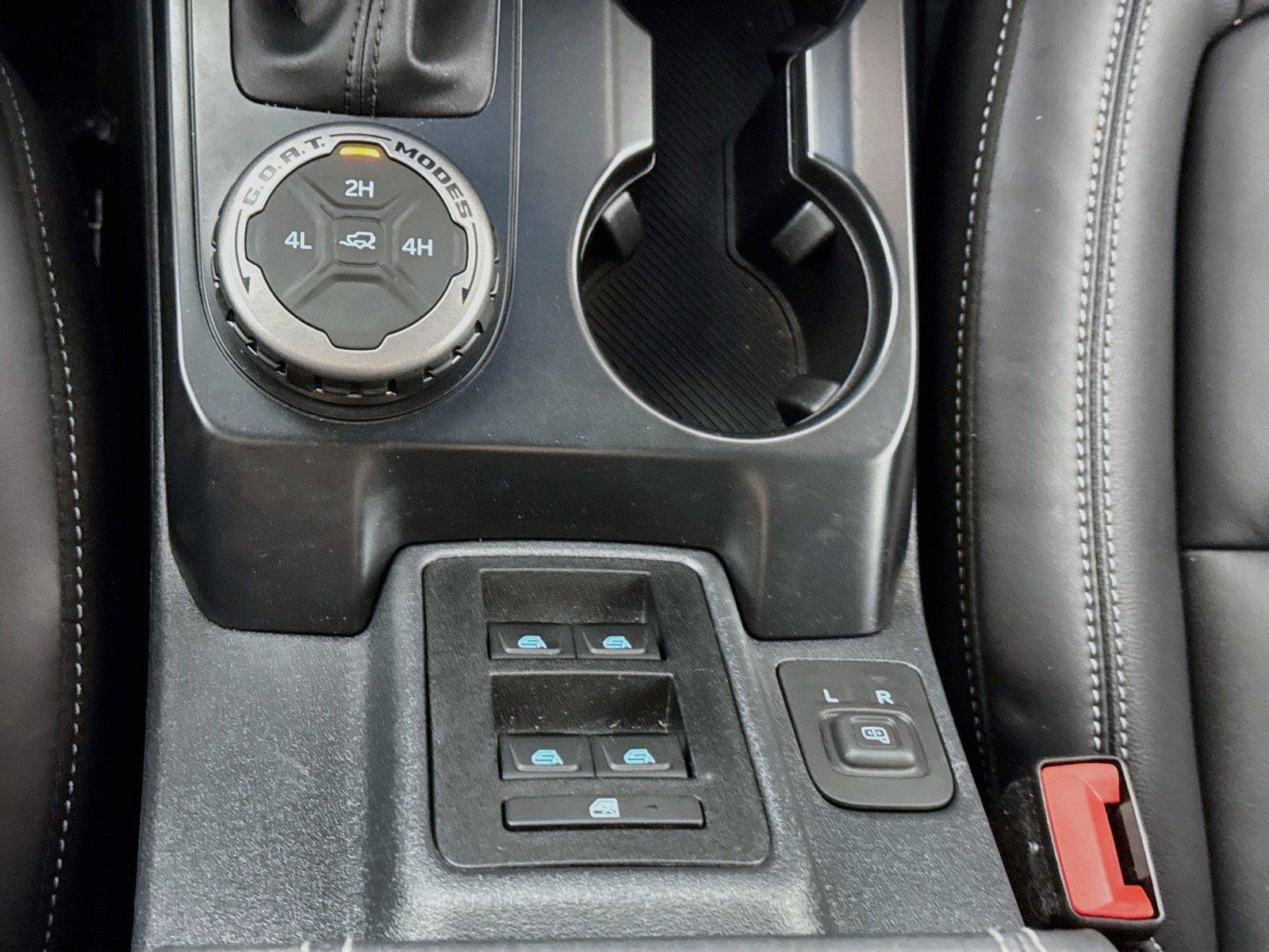 Used 2025 Ford Bronco Outer Banks AWD/4WD image 27