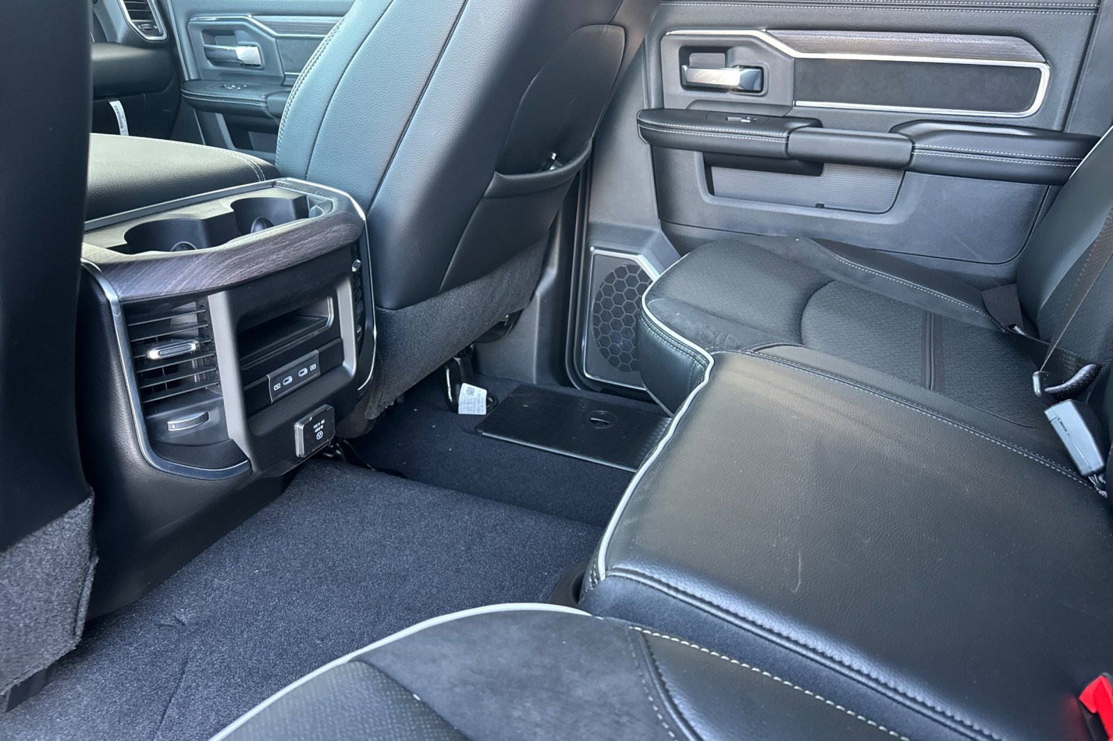 New 2027 RAM 3500 Laramie w/ Night Edition AWD/4WD image 11