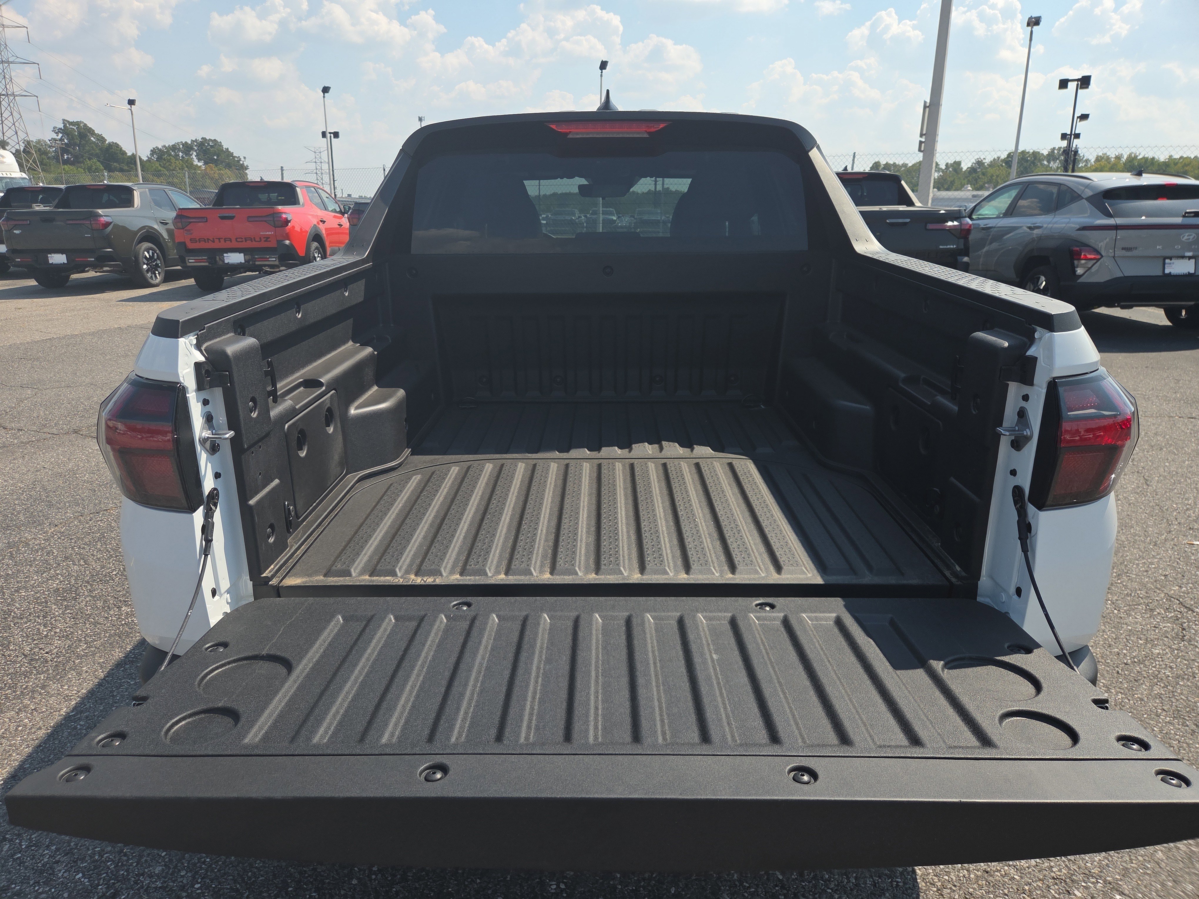 New 2026 Hyundai Santa Cruz SE image 8