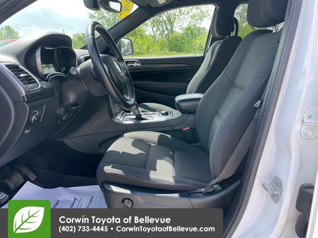 Used 2019 Jeep Grand Cherokee Laredo AWD/4WD image 17
