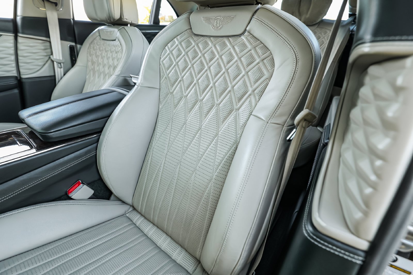 Certified 2020 Bentley Flying Spur W12 AWD/4WD image 29