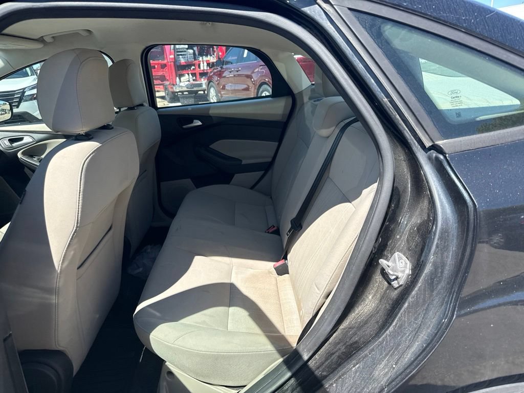 Used 2015 Ford Focus SE FWD image 10