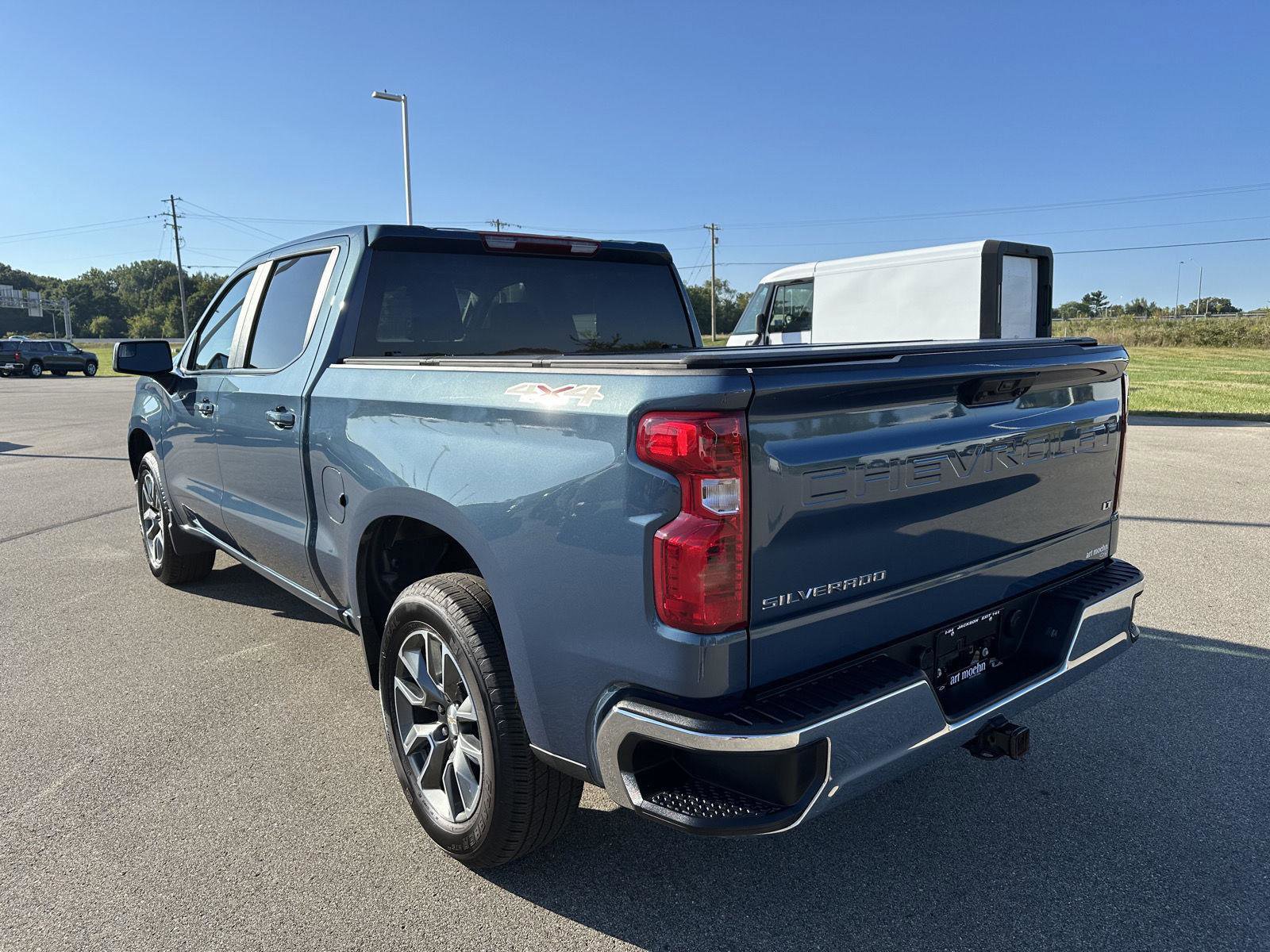 Used 2024 Chevrolet Silverado 1500 LT image 3