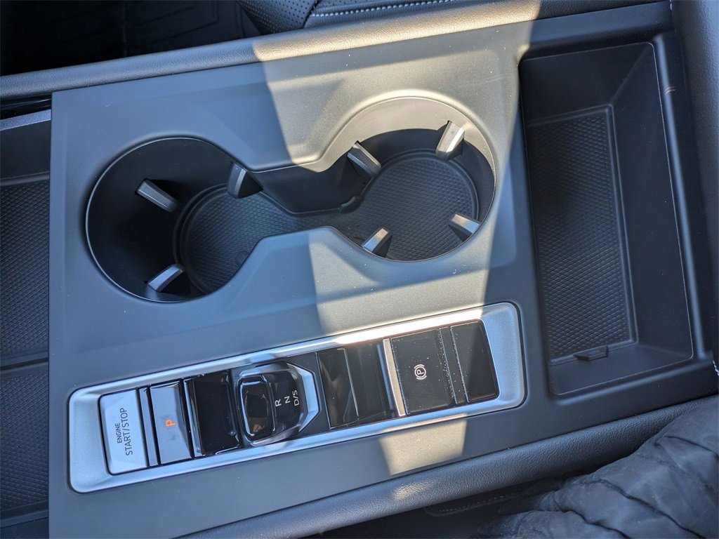 Used 2024 Volkswagen Atlas SE image 26