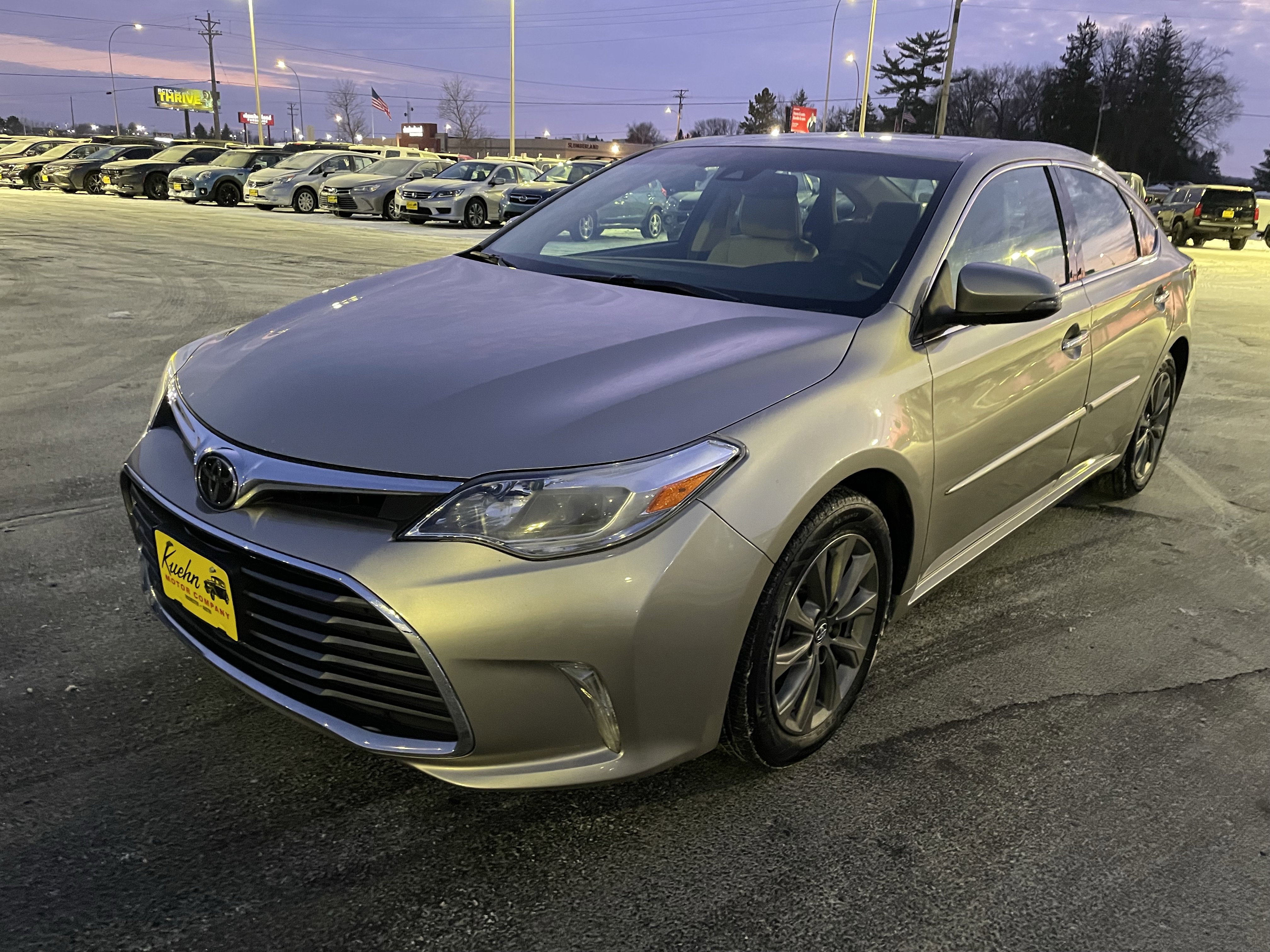 Used 2017 Toyota Avalon XLE Premium w/ Protection Package image 4