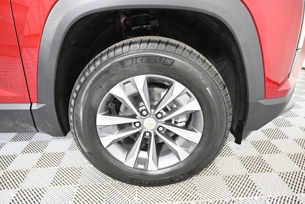 New 2026 Chevrolet Equinox LT w/ Convenience Package II image 11